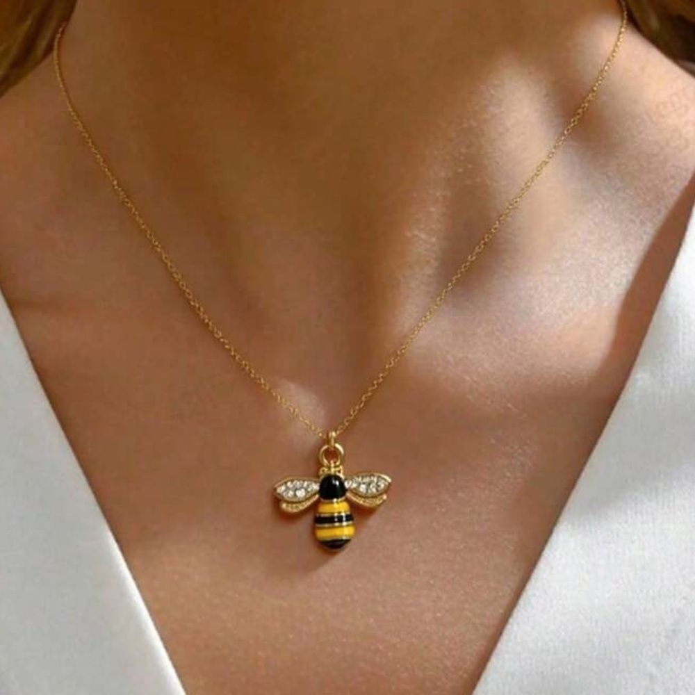 Bee Pendant Necklace #1689